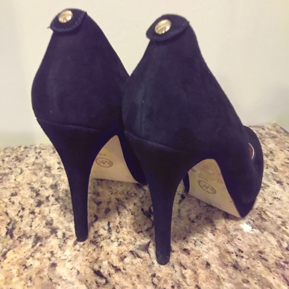 Michael Kors “York” black suede platform high heels - Picture 15 of 16